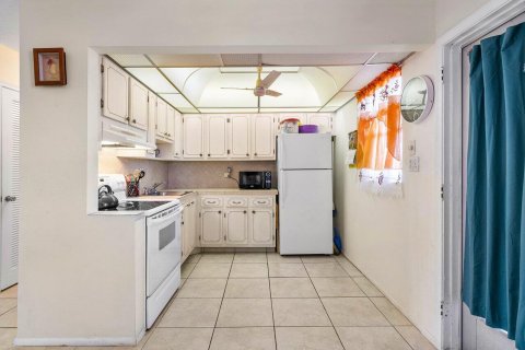 Condominio en venta en Boynton Beach, Florida, 1 dormitorio, 58.71 m2 № 870886 - foto 11