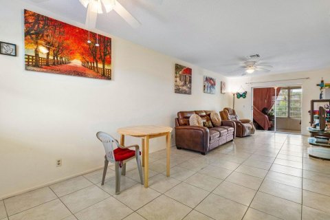 Condominio en venta en Boynton Beach, Florida, 1 dormitorio, 58.71 m2 № 870886 - foto 5