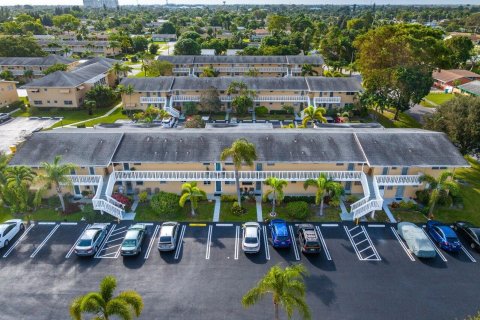 Condominio en venta en Boynton Beach, Florida, 1 dormitorio, 58.71 m2 № 870886 - foto 2