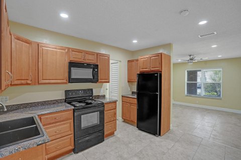 Immobilier commercial à vendre à Coral Springs, Floride: 189.52 m2 № 1097565 - photo 5