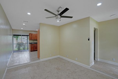 Immobilier commercial à vendre à Coral Springs, Floride: 189.52 m2 № 1097565 - photo 9