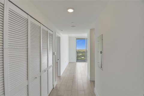 Condo in Sunrise, Florida, 2 bedrooms  № 1290854 - photo 14