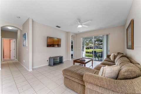 House in Orlando, Florida 4 bedrooms, 204.85 sq.m. № 1424267 - photo 10