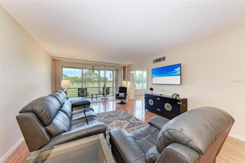 Condo in Sarasota, Florida, 2 bedrooms  № 1384722 - photo 8