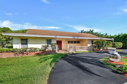 Casa en venta en Palmetto Bay, Florida, 5 dormitorios, 235.23 m2 № 851466 - foto 1