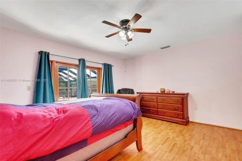 Casa en venta en Palmetto Bay, Florida, 5 dormitorios, 235.23 m2 № 851466 - foto 15