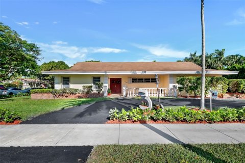 Casa en venta en Palmetto Bay, Florida, 5 dormitorios, 235.23 m2 № 851466 - foto 2