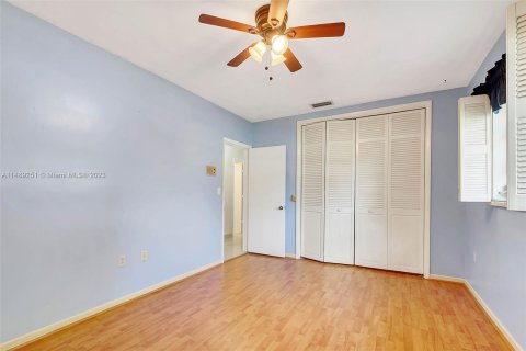 Casa en venta en Palmetto Bay, Florida, 5 dormitorios, 235.23 m2 № 851466 - foto 22