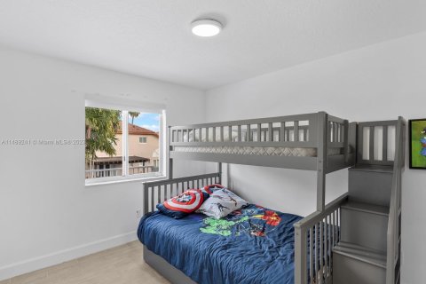 Casa en venta en Doral, Florida, 4 dormitorios, 239.69 m2 № 851465 - foto 13
