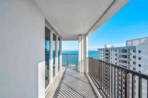 Condo in Fort Lauderdale, Florida, 3 bedrooms  № 923958 - photo 19