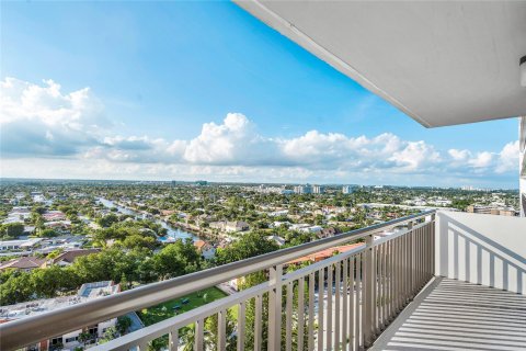 Condo in Fort Lauderdale, Florida, 3 bedrooms  № 923958 - photo 18