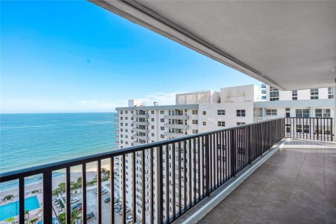 Condo in Fort Lauderdale, Florida, 3 bedrooms  № 923958 - photo 22