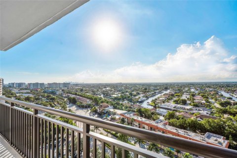 Condo in Fort Lauderdale, Florida, 3 bedrooms  № 923958 - photo 17