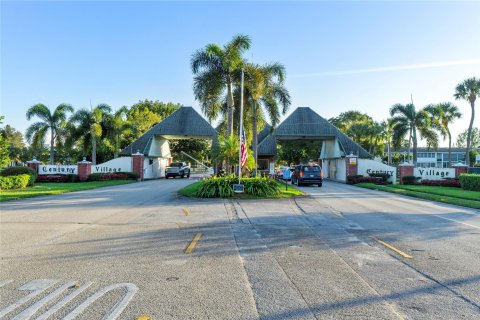 Condo in Deerfield Beach, Florida, 2 bedrooms  № 1208125 - photo 10