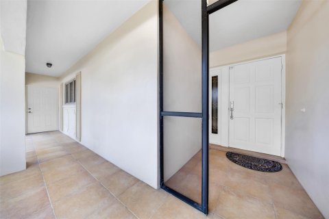 Casa en venta en Pompano Beach, Florida, 3 dormitorios, 185.8 m2 № 1207696 - foto 25