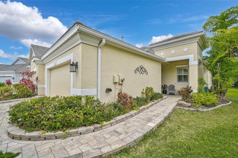 House in Sarasota, Florida 2 bedrooms, 146.04 sq.m. № 1157231 - photo 7