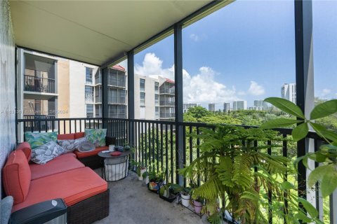 Condominio en venta en Aventura, Florida, 2 dormitorios, 100.61 m2 № 1292918 - foto 3