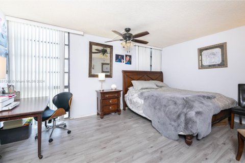 Condo in Aventura, Florida, 2 bedrooms  № 1292918 - photo 14