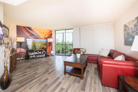 Condo in Aventura, Florida, 2 bedrooms  № 1292918 - photo 1