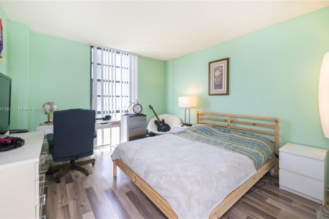 Condo in Aventura, Florida, 2 bedrooms  № 1292918 - photo 22