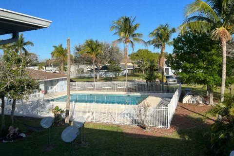 Copropriété à vendre à St. Lucie, Floride: 2 chambres, 69.12 m2 № 908690 - photo 4