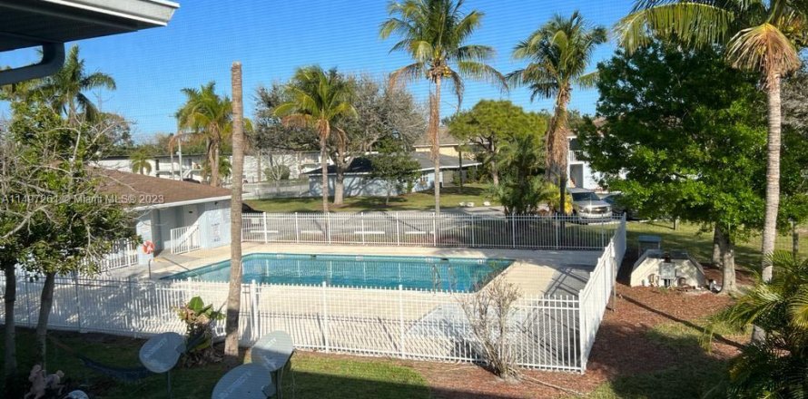 Condo in St. Lucie, Florida, 2 bedrooms  № 908690