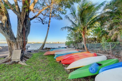 Condo in Lake Worth, Florida, 2 bedrooms  № 1330188 - photo 28