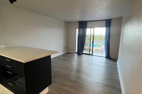 Copropriété à louer à Miami, Floride: 1 chambre, 65.96 m2 № 1370428 - photo 2