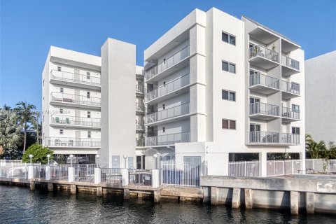 Condominio en alquiler en Miami Beach, Florida, 1 dormitorio, 65.59 m2 № 1370430 - foto 19