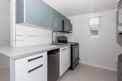 Condominio en alquiler en Miami Beach, Florida, 1 dormitorio, 65.59 m2 № 1370430 - foto 6