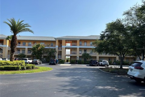 Condo in Punta Gorda, Florida, 2 bedrooms  № 1105976 - photo 1