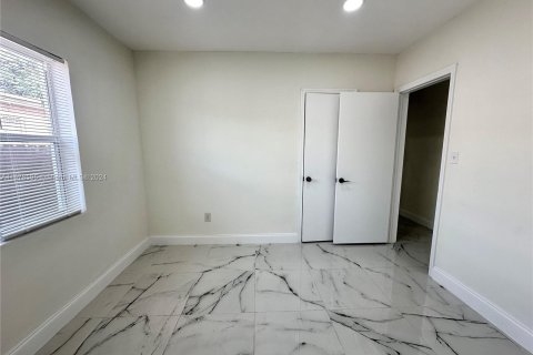 Casa en venta en Miami, Florida, 3 dormitorios, 112.88 m2 № 1413868 - foto 6