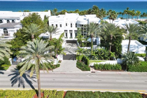 Villa ou maison à vendre à Golden Beach, Floride: 7 chambres, 954.57 m2 № 1117399 - photo 1