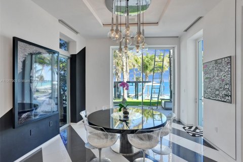 Villa ou maison à vendre à Golden Beach, Floride: 7 chambres, 954.57 m2 № 1117399 - photo 15