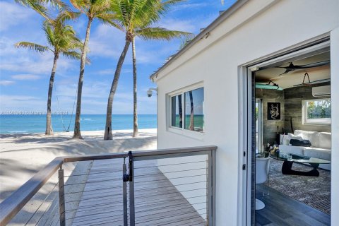 Villa ou maison à vendre à Golden Beach, Floride: 7 chambres, 954.57 m2 № 1117399 - photo 30
