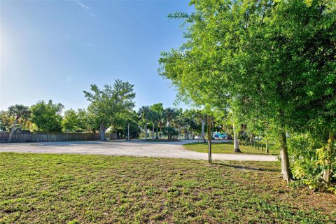 Terreno en venta en Englewood, Florida № 1275135 - foto 12