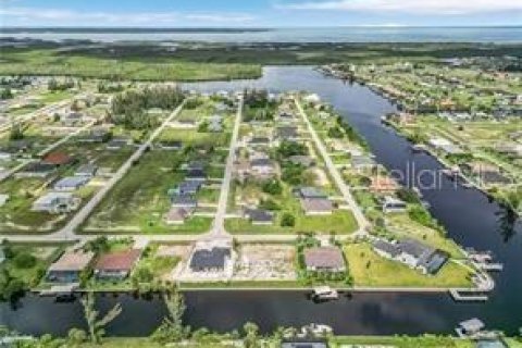 Terreno en venta en Cape Coral, Florida № 1290254 - foto 11