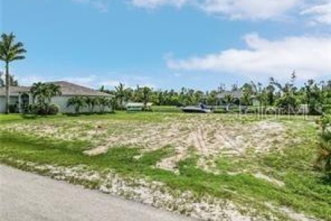 Terreno en venta en Cape Coral, Florida № 1290254 - foto 8