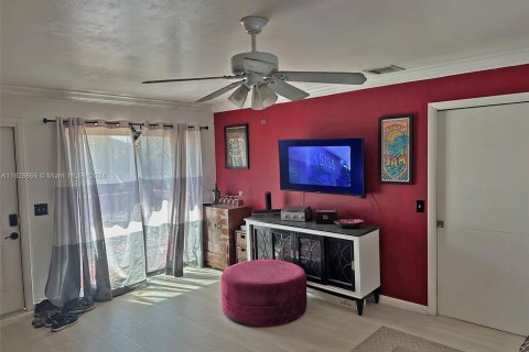 Touwnhouse à vendre à Boynton Beach, Floride: 2 chambres, 80.27 m2 № 1289260 - photo 6