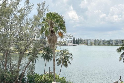 Condominio en venta en Aventura, Florida, 1 dormitorio, 85.28 m2 № 1189299 - foto 4