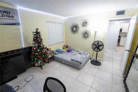 Copropriété à vendre à Lauderhill, Floride: 2 chambres, 131.55 m2 № 1099731 - photo 26