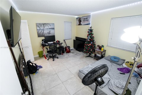 Copropriété à vendre à Lauderhill, Floride: 2 chambres, 131.55 m2 № 1099731 - photo 25