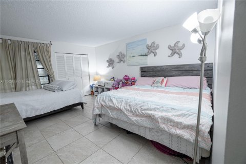 Condominio en venta en Lauderhill, Florida, 2 dormitorios, 131.55 m2 № 1099731 - foto 19