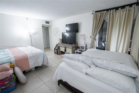 Condominio en venta en Lauderhill, Florida, 2 dormitorios, 131.55 m2 № 1099731 - foto 20