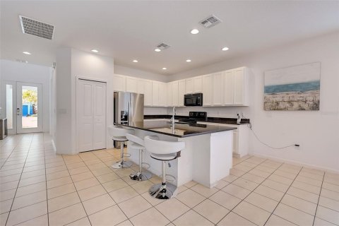House in Kissimmee, Florida 5 bedrooms, 282.61 sq.m. № 725385 - photo 15
