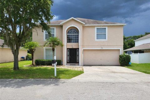 House in Lakeland, Florida 4 bedrooms, 280.01 sq.m. № 1422726 - photo 1