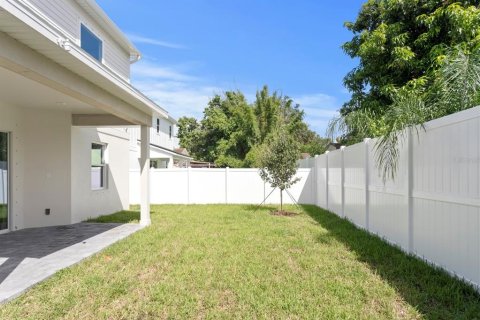 Casa en venta en Tampa, Florida, 5 dormitorios, 294.13 m2 № 1289700 - foto 24