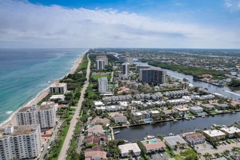 Townhouse in Highland Beach, Florida 3 bedrooms, 170.94 sq.m. № 1099896 - photo 6