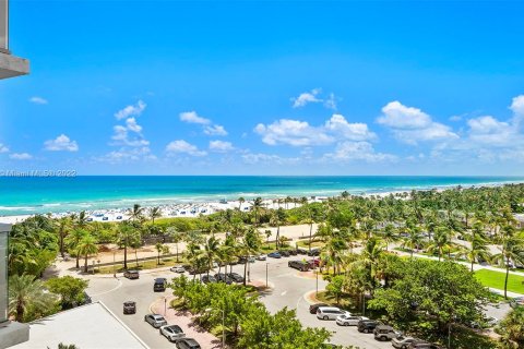 Condominio en alquiler en Miami Beach, Florida, 3 dormitorios, 143.35 m2 № 22595 - foto 29