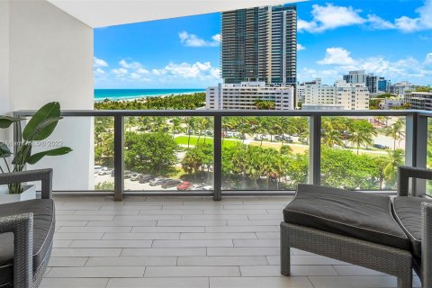 Condominio en alquiler en Miami Beach, Florida, 3 dormitorios, 143.35 m2 № 22595 - foto 11